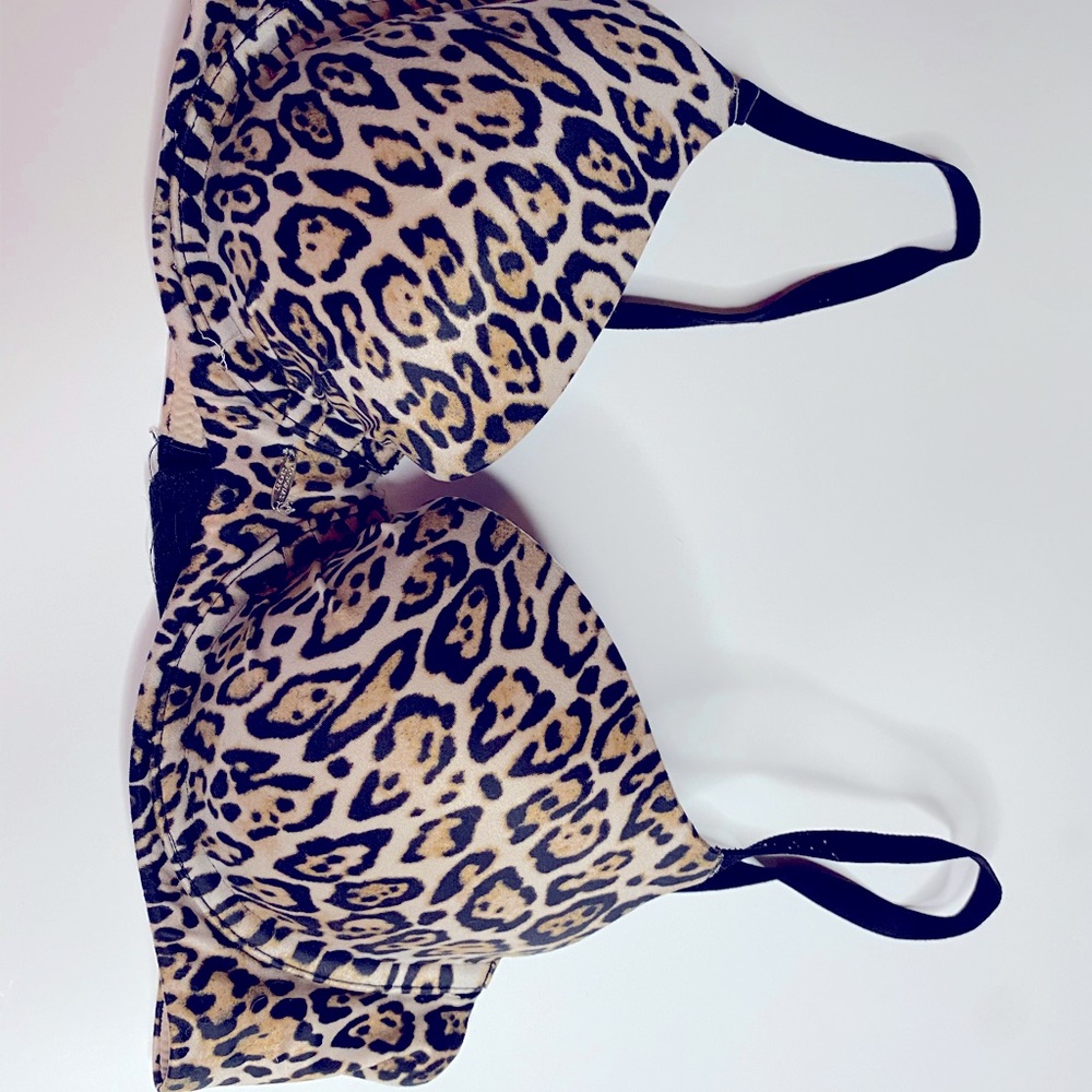 32D Victoria’s Secret Lined Demi Bra Cheetah Print